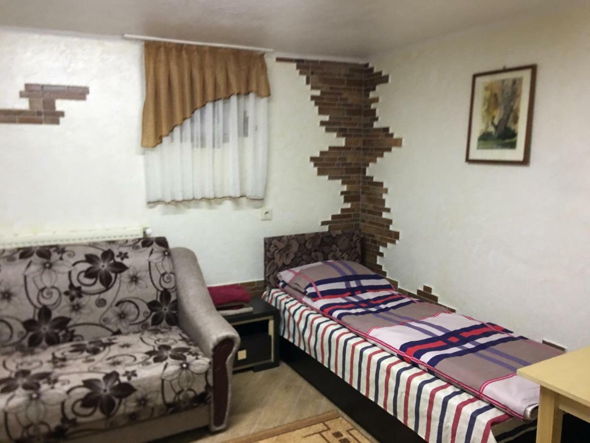 Hotel Rafinad Лвив Екстериор снимка